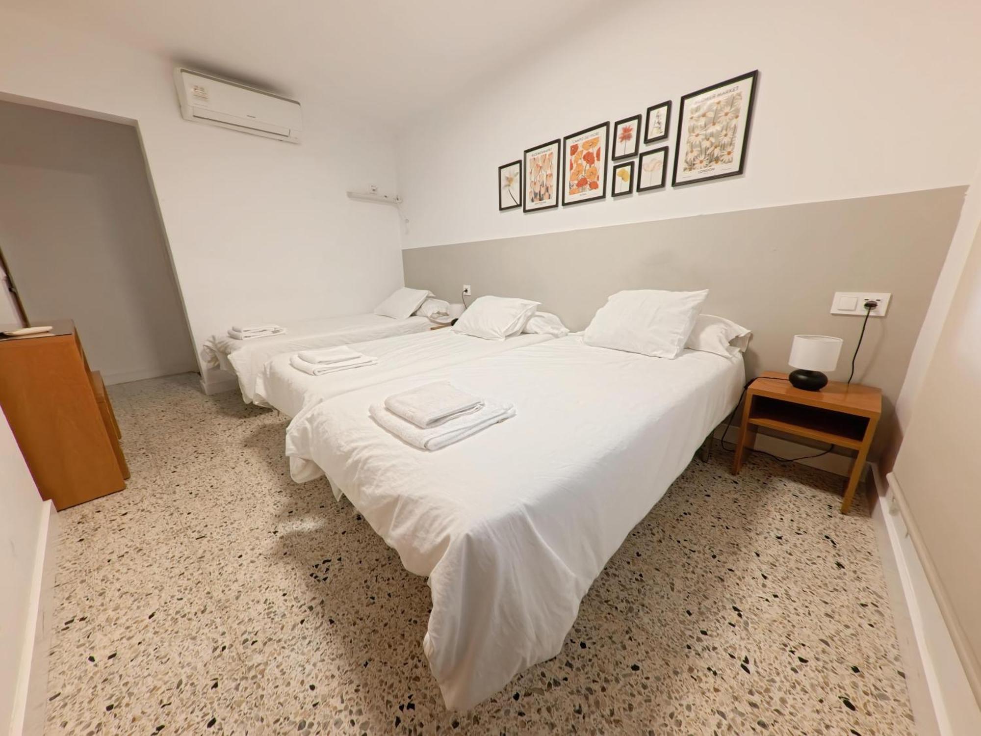 Hostal Y Apartamento Moli De Mar يوريت دي مار المظهر الخارجي الصورة